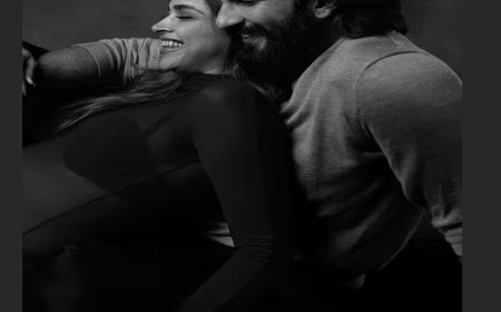 Deepika Padukone & Ranveer Singh Share Baby Bump Images on Instagram